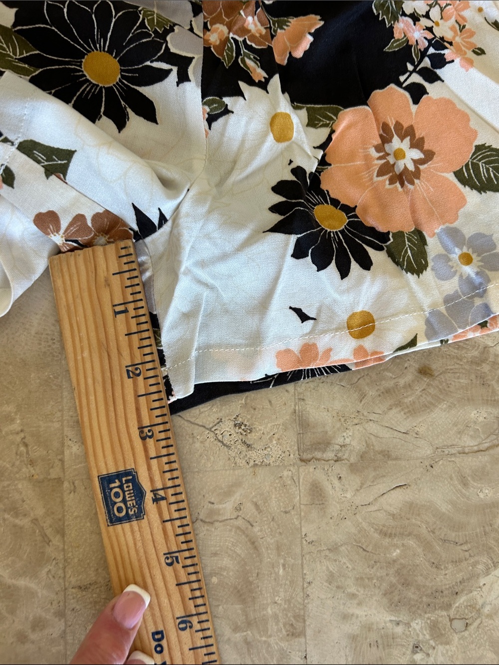 NWT Volcom Beach Bandit Shorts Floral Print Women’s Size XL - Picture 8 of 9
